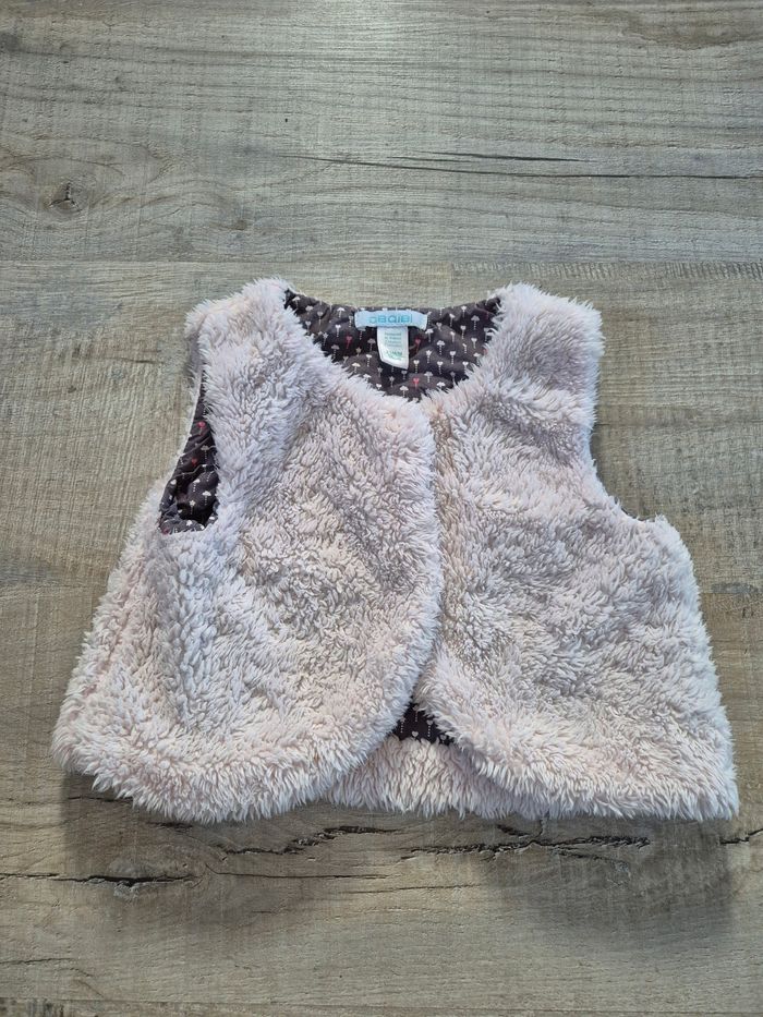 Gilet sans manche obaibi 23 mois