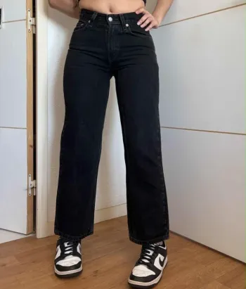 Jean Levi’s femme 550 Relaxed Fit W26 L28 S/36 Gris anthracite noir Mexico US rare y2k 2000s