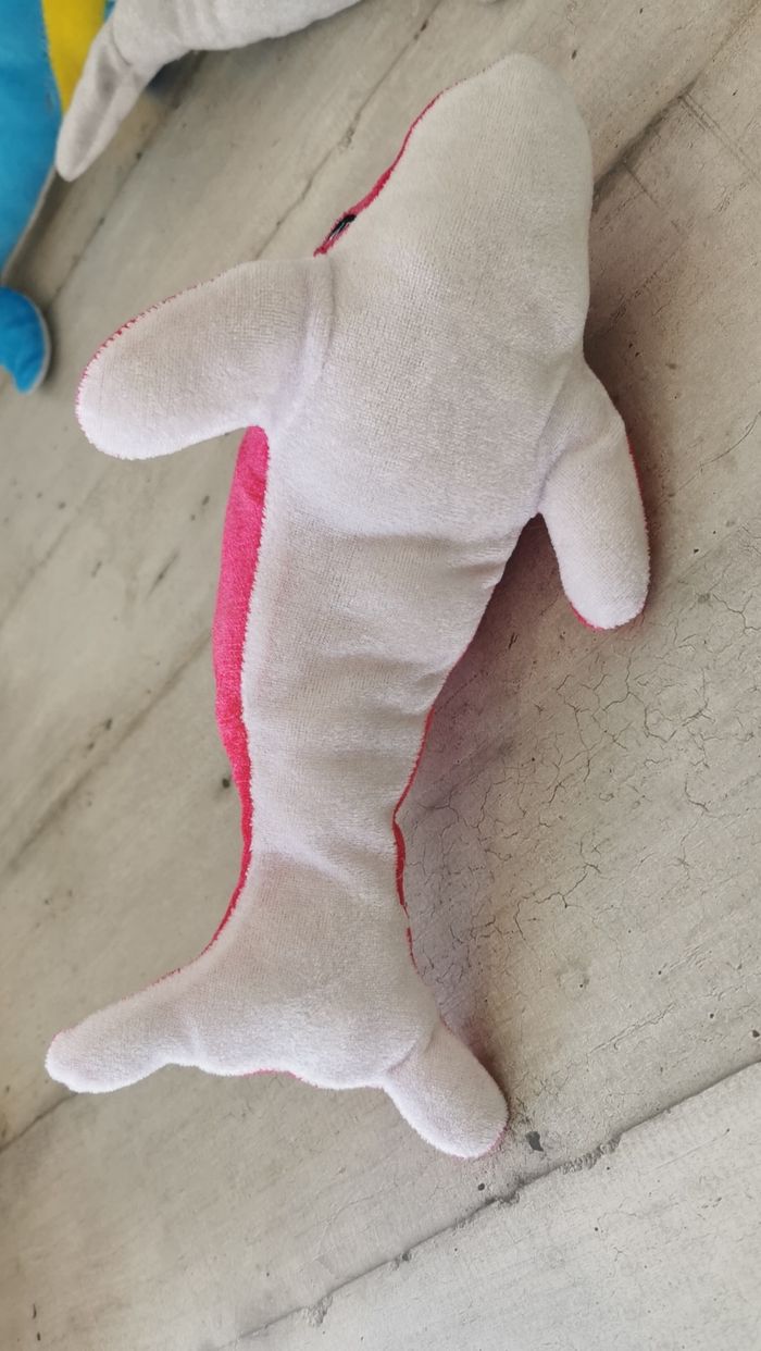 Dauphin rose foncé - photo numéro 3