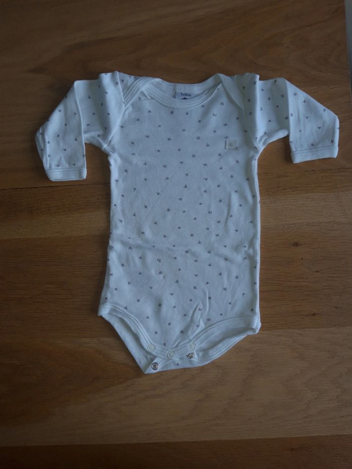 Lot 2 bodies ML Petit Bateau (3mois) - photo numéro 2