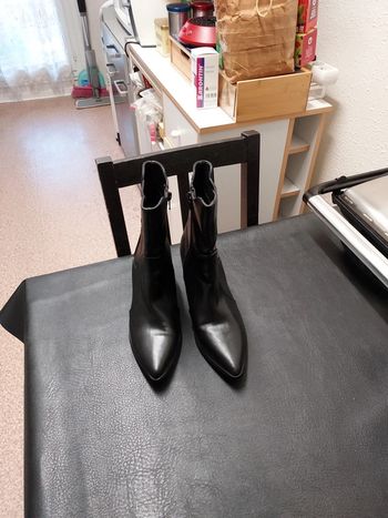 Bottines à talons zippées 36