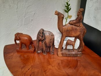 Figurine en bois massif 