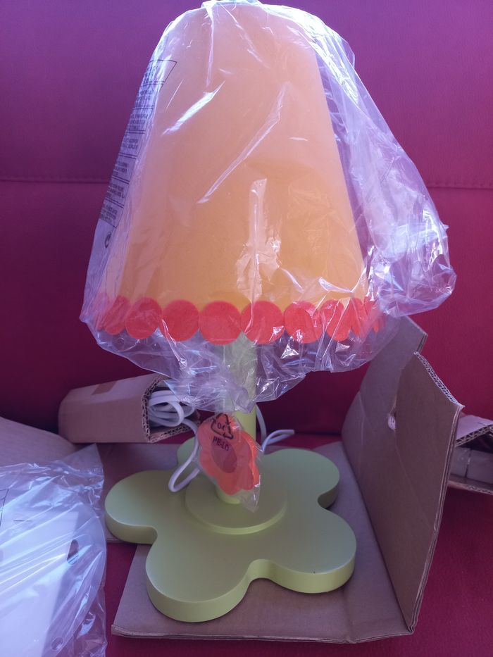 Lampe de chevet enfant Vertbaudet - Neuve - photo numéro 2