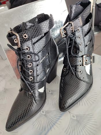 Bottines ouvertes