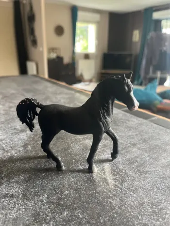 Cheval étalon pur sang arabe schleich