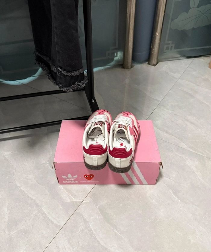 Nouveau Adidas Samba x Comme De Garcon - Taille 39 - photo numéro 3