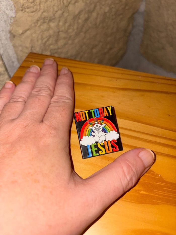 Pin’s ou broche - photo numéro 4