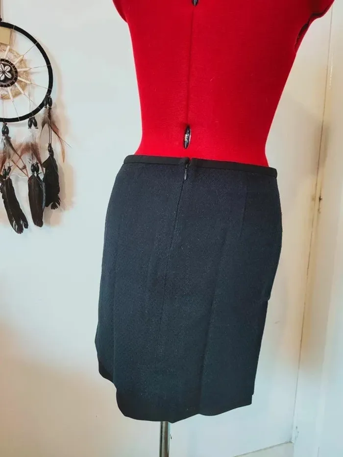 Jupe courte - photo numéro 3