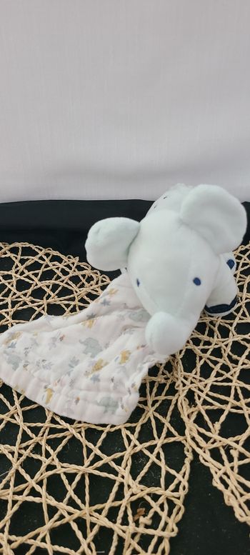Éléphant INEXTENSO doudou bleu