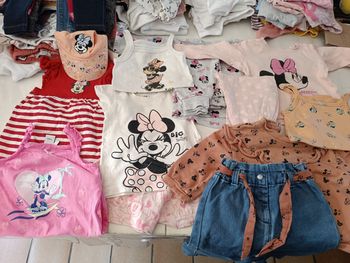 Lot vêtements Minnie