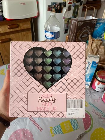 Palette pour le teint, les yeux et les lèvres Keep Beauty And Make Up.