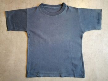 T shirt marine Taille 4 ans