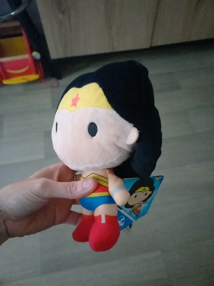 Peluche Wonder woman - photo numéro 2