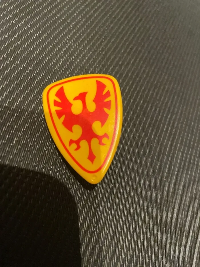 Playmobil bouclier chevalier 4339 moyen âge château citadelle forteresse jaune et rouge - photo numéro 2