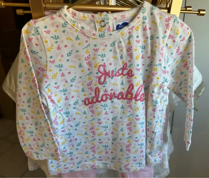 Joli ensemble Mots d’enfants taille 9 mois état impeccable - photo numéro 2