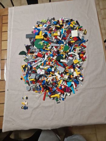 1,7 kg lego vrac tous univers + personnages A3