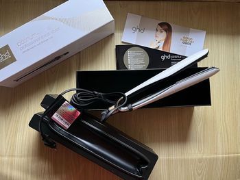Lisseur GHD Platinum+ blanc – NEUF