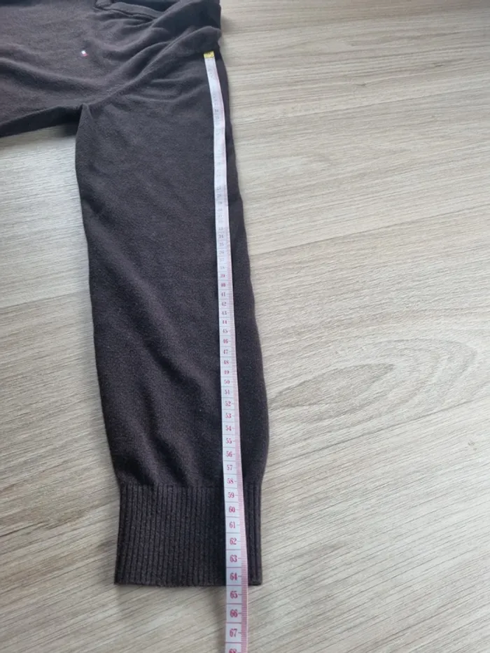 Pull a col V marron Cashmere Tommy Hilfiger Homme Taille S - photo numéro 4