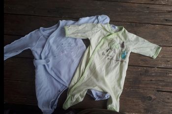 Lot 2 pyjamas 1 mois
