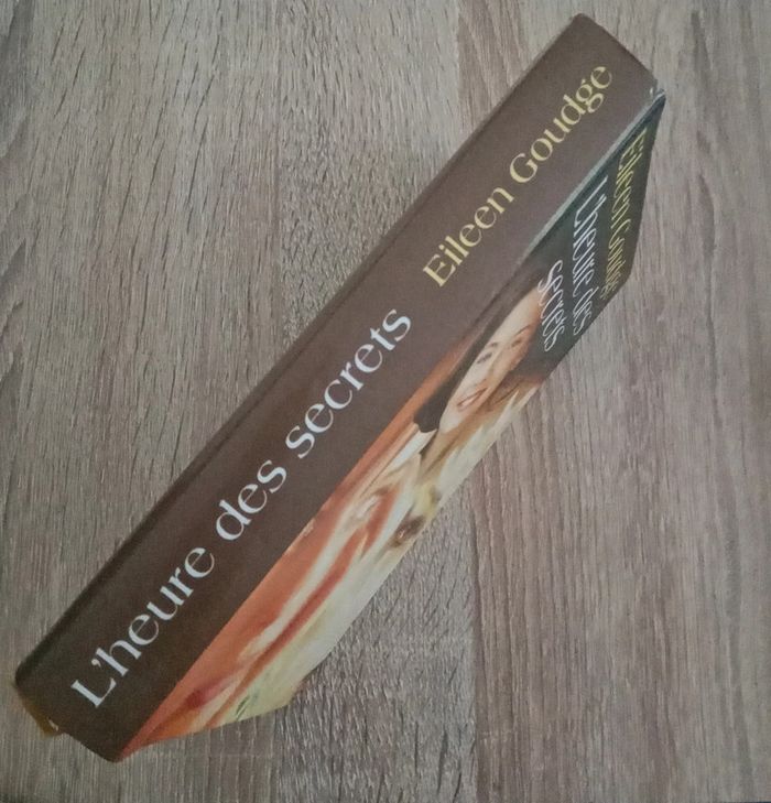 Eileen Goudge 🪅 L'heure des secrets - photo numéro 3