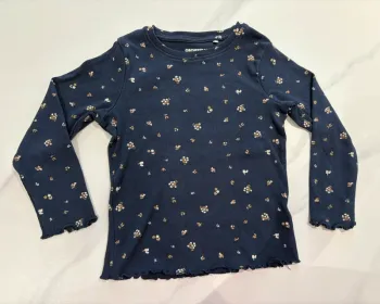 T-shirt manches longues fleurs bleu marine/dorée 4 ans Kiabi