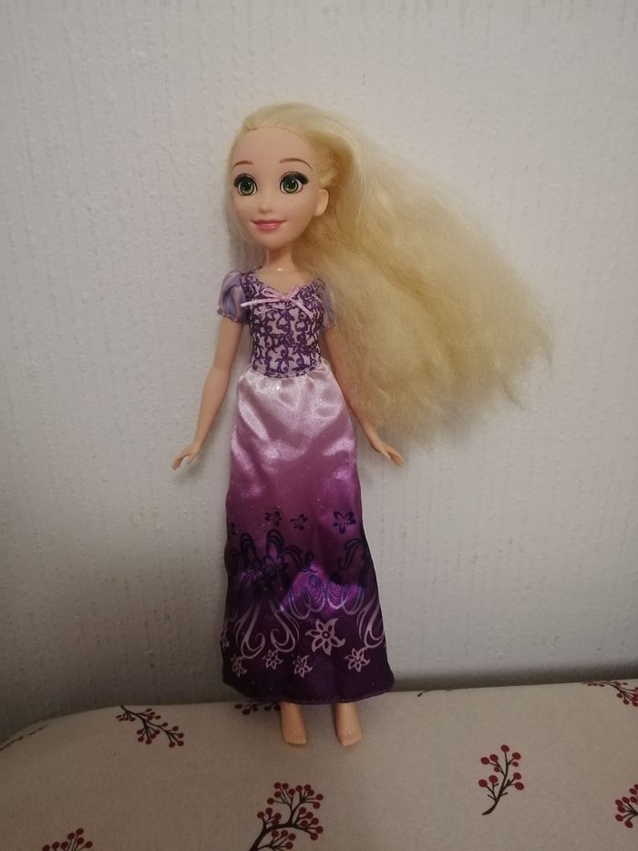 poupee raiponce disney