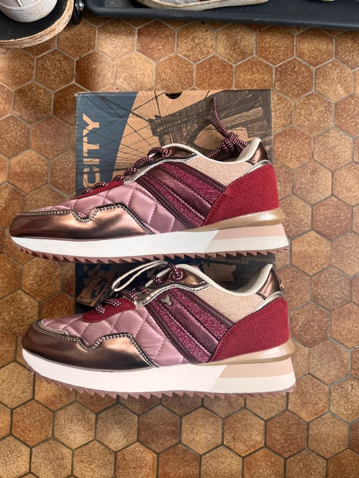 Très belles baskets femme 36 yumas - photo numéro 2
