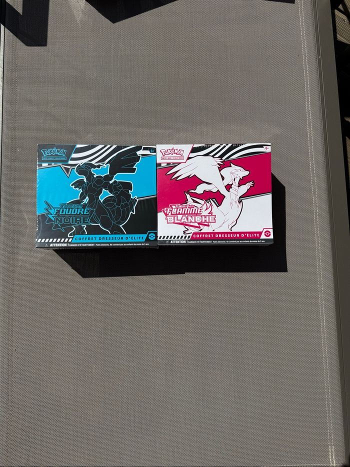 Lot de 2 Etb Pokémon ev10.5 foudre noire et flamme blanche