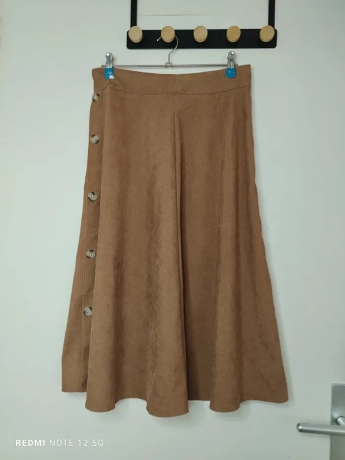 Magnifique jupe mi-longue taille S