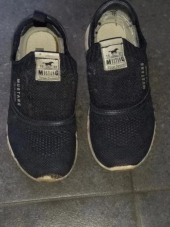 Baskets basses en bon état