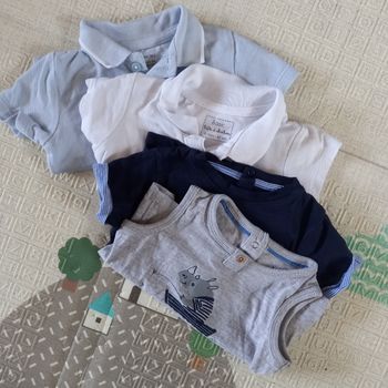 Lot polos , tee-shirt et débardeur  , 6 mois