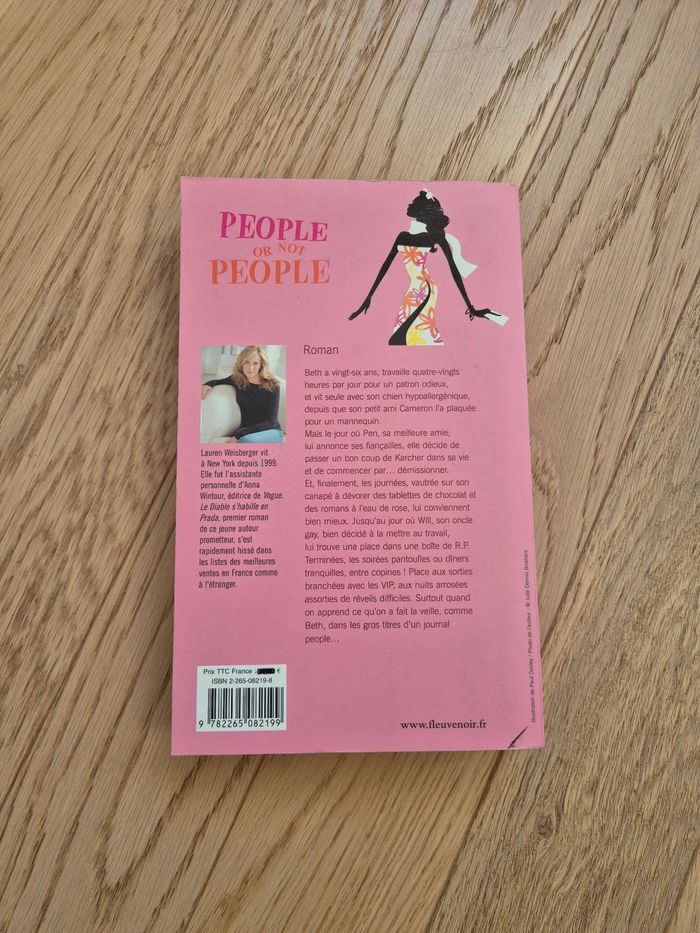 Livre People or not people 📚 - photo numéro 2