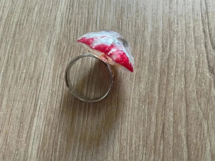 Bague en verre forme bouche réglable - photo numéro 4