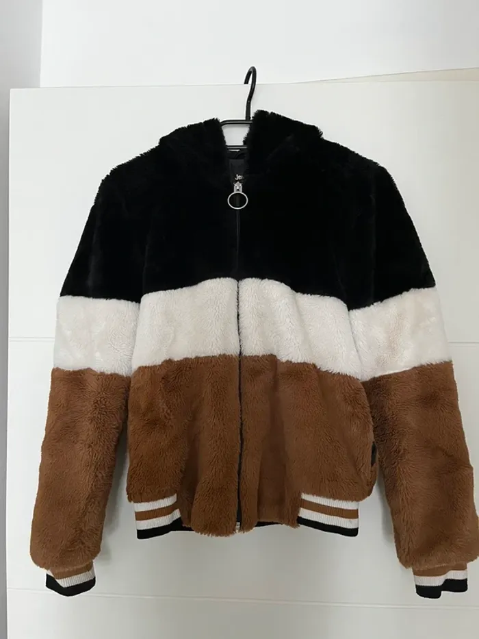 Veste moumoute a zip