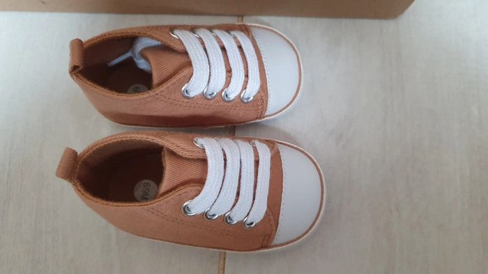 Chaussure bebe 0 6mois - photo numéro 2