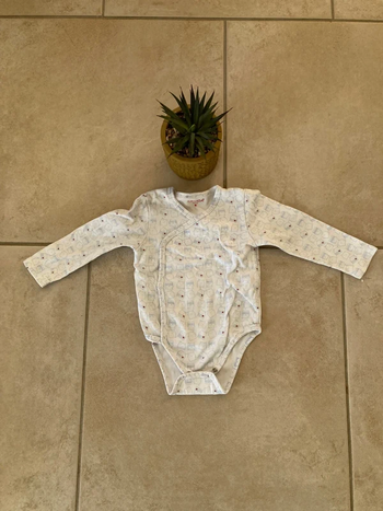 Bodies taille 9-12 mois