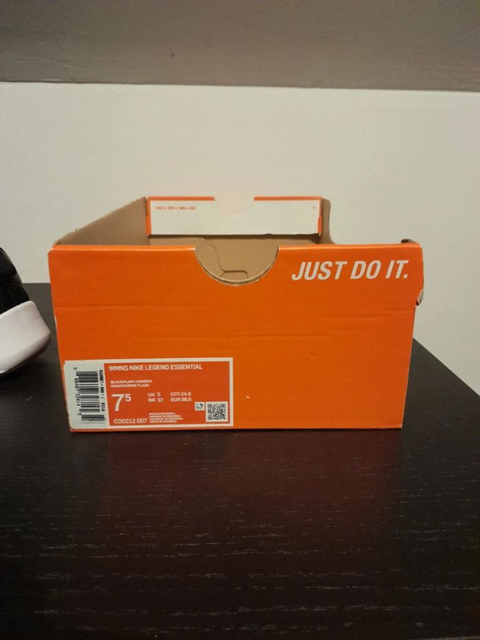 Baskets running femme 38.5 Nike - photo numéro 7