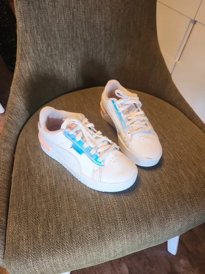 Puma fille blanche et irisé