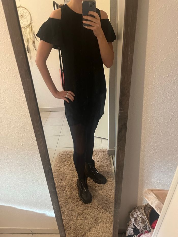 Robe noir - photo numéro 2