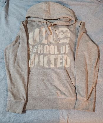 Sweat à capuche gris