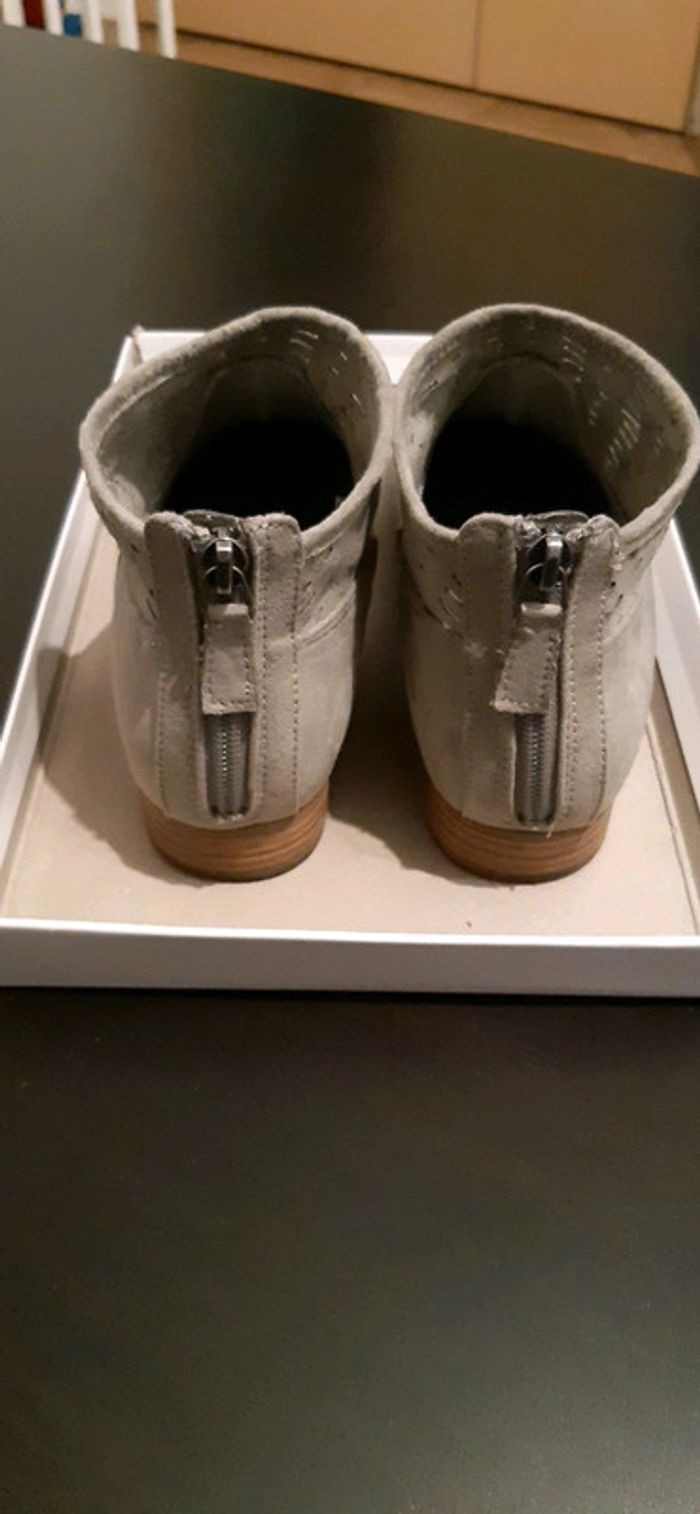 Chaussures grises femme - photo numéro 3