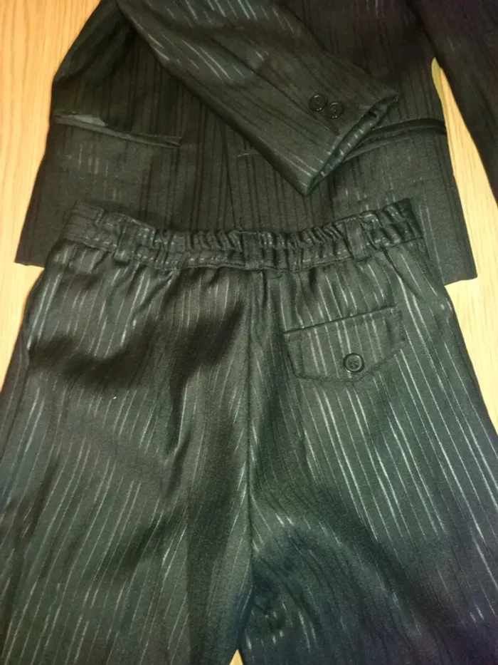 costume 2 pièces enfant 4 ans - photo numéro 2