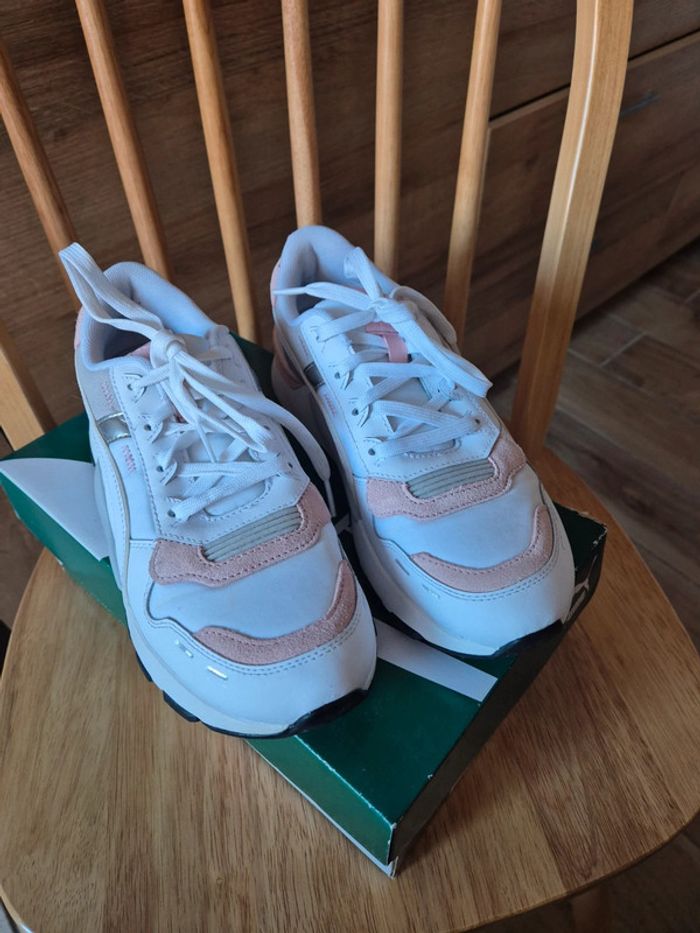 Baskets femme puma rose et blanche, pointure 38 - photo numéro 3
