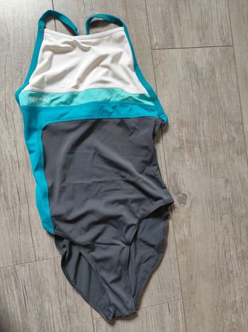 Maillot de bain femme t42 une pièce neuf