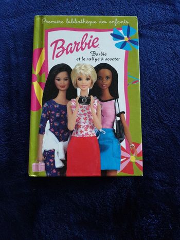 Livre Barbie et le rallye à scooter