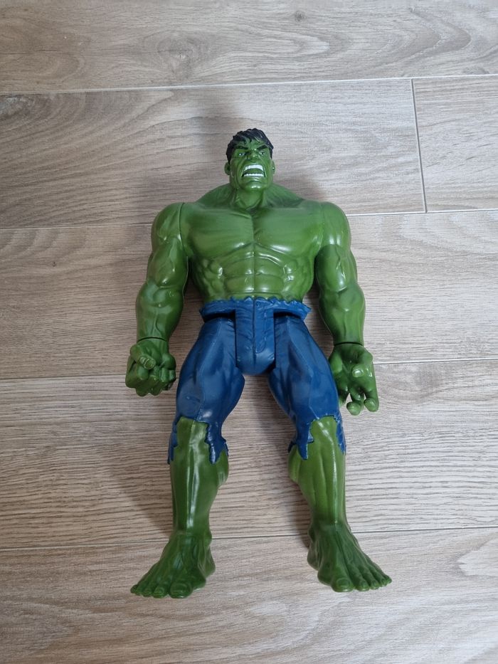 Figurine hulk