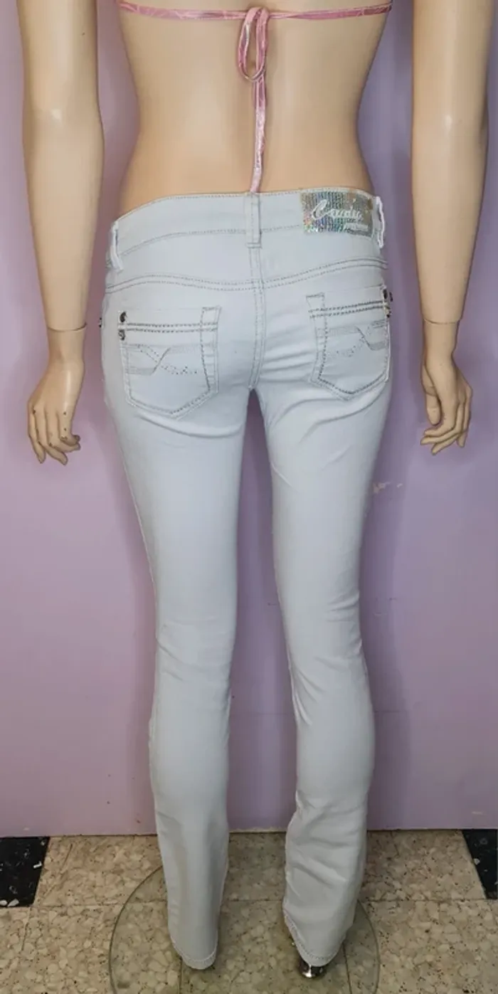 Jean femme - photo numéro 3