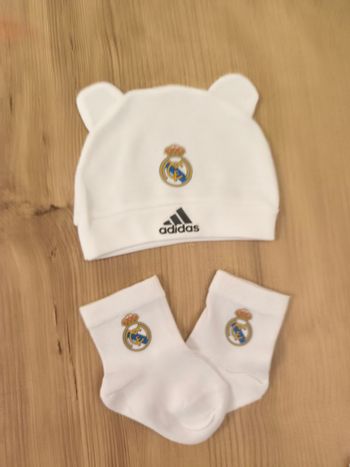 Ensemble bonnet et chaussettes fcm baby foot real Madrid