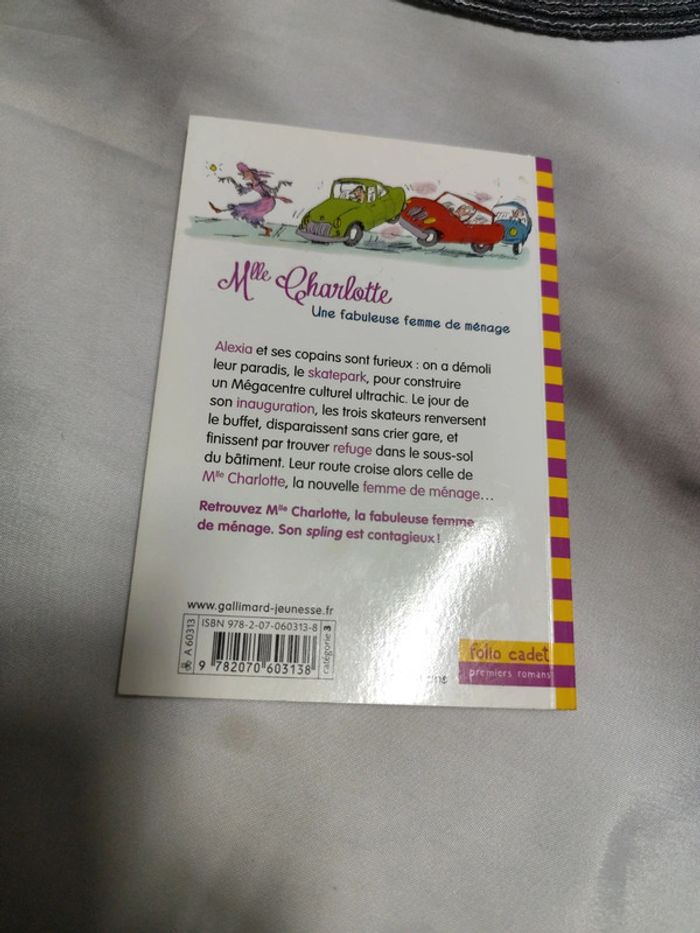 Mlle Charlotte une fabuleuse femme de ménage livre - photo numéro 3