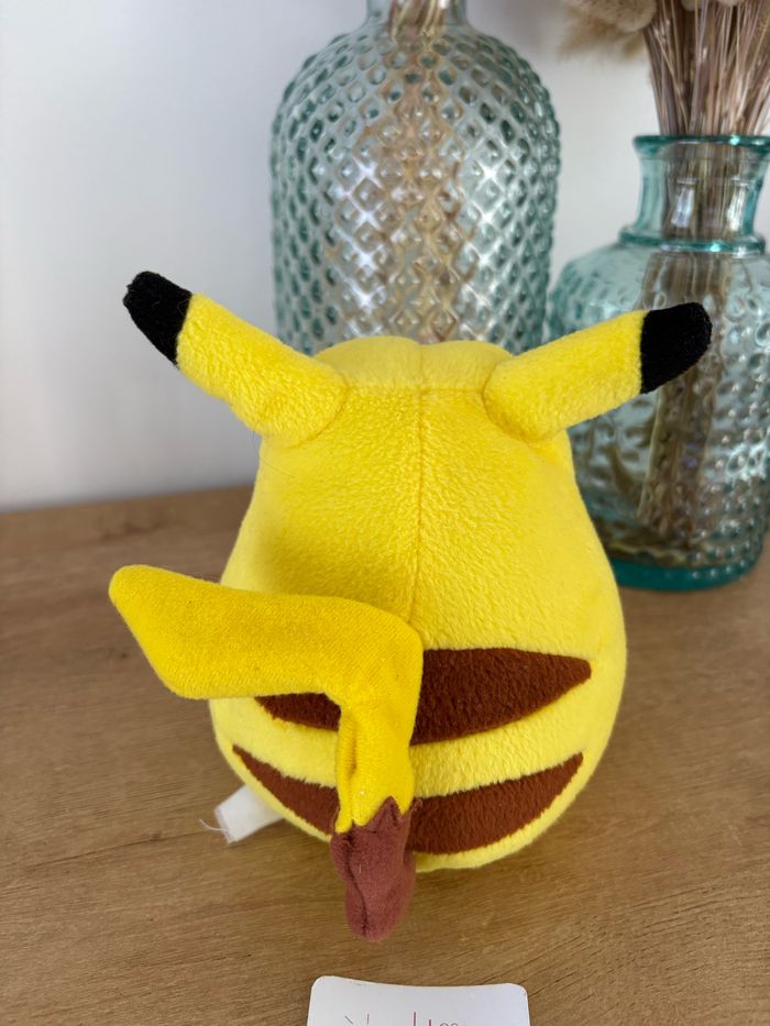 Peluche vintage Pikachu Pokémon - photo numéro 4